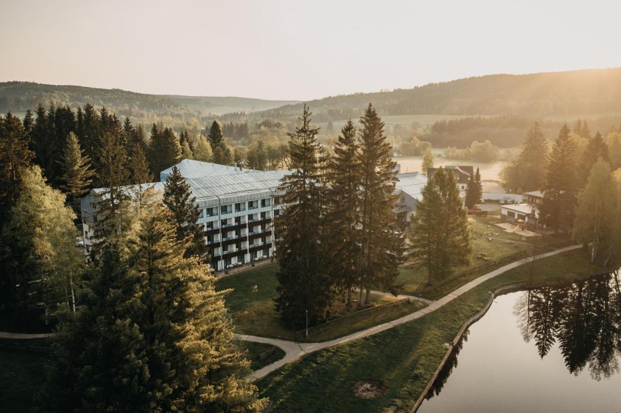 Orea Resort Devet Skal Vysocina Sněžné Buitenkant foto